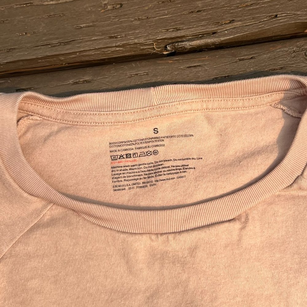 shirt - Picture 2 of 4